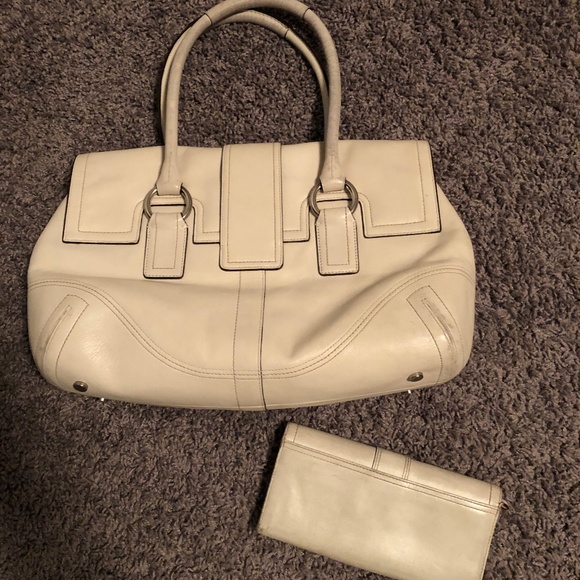 Off white vintage Coach handbag and wallet - Picture 2 of 6